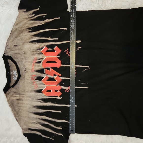 Forever 21 ACDC Paint Splatter Print Graphic Band T-shirt - Picture 5 of 10